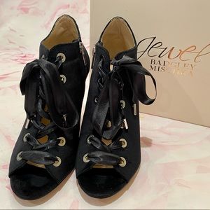 Jewel Badgley Mischka Velvet Stilettos